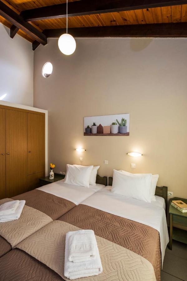 קאטו דרטסו Theos Village Apartments מראה חיצוני תמונה