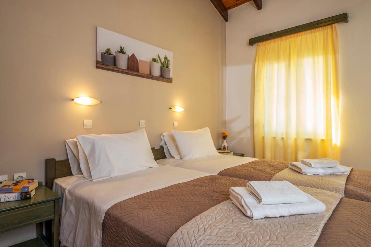 קאטו דרטסו Theos Village Apartments מראה חיצוני תמונה