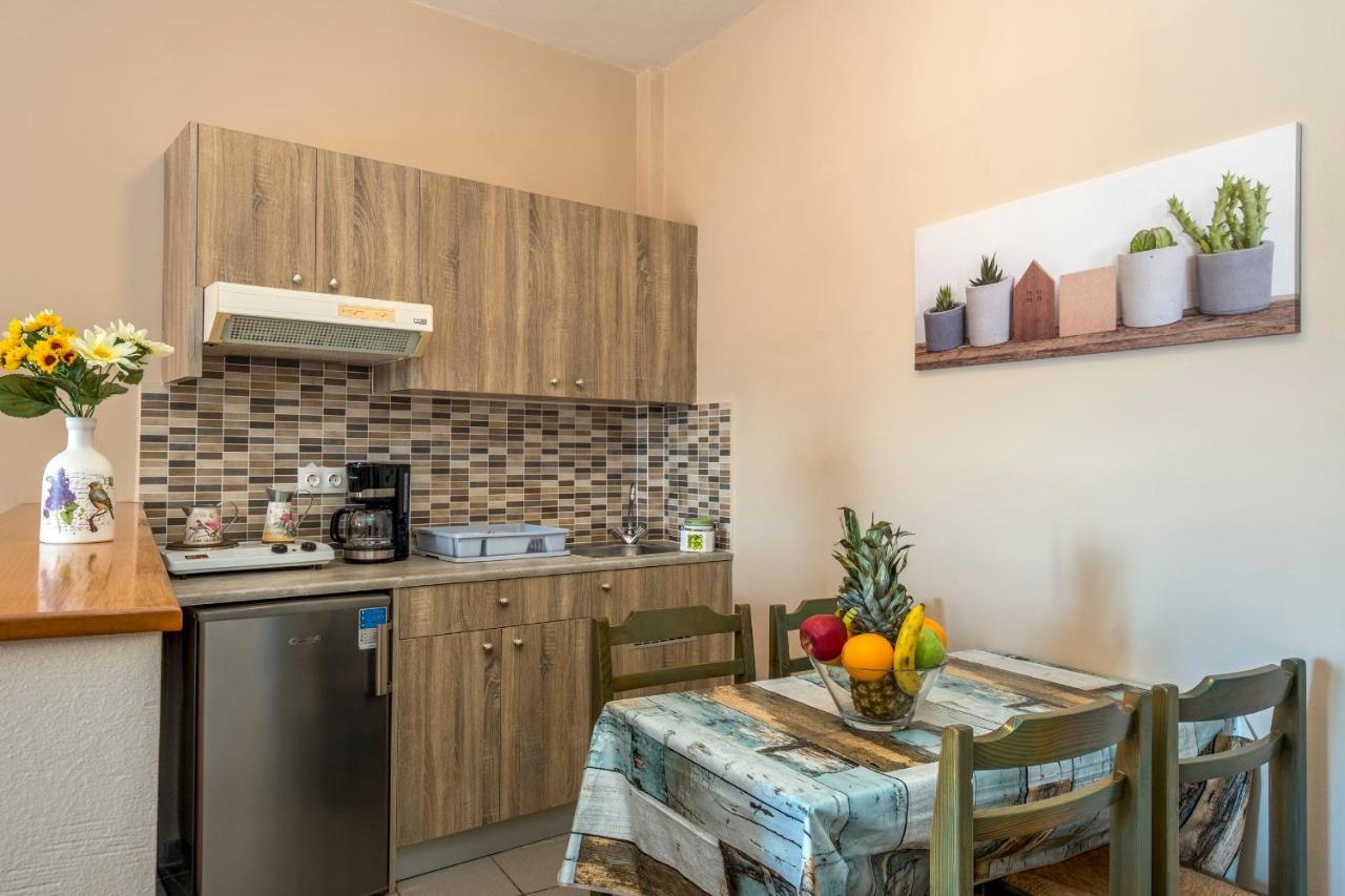 קאטו דרטסו Theos Village Apartments מראה חיצוני תמונה