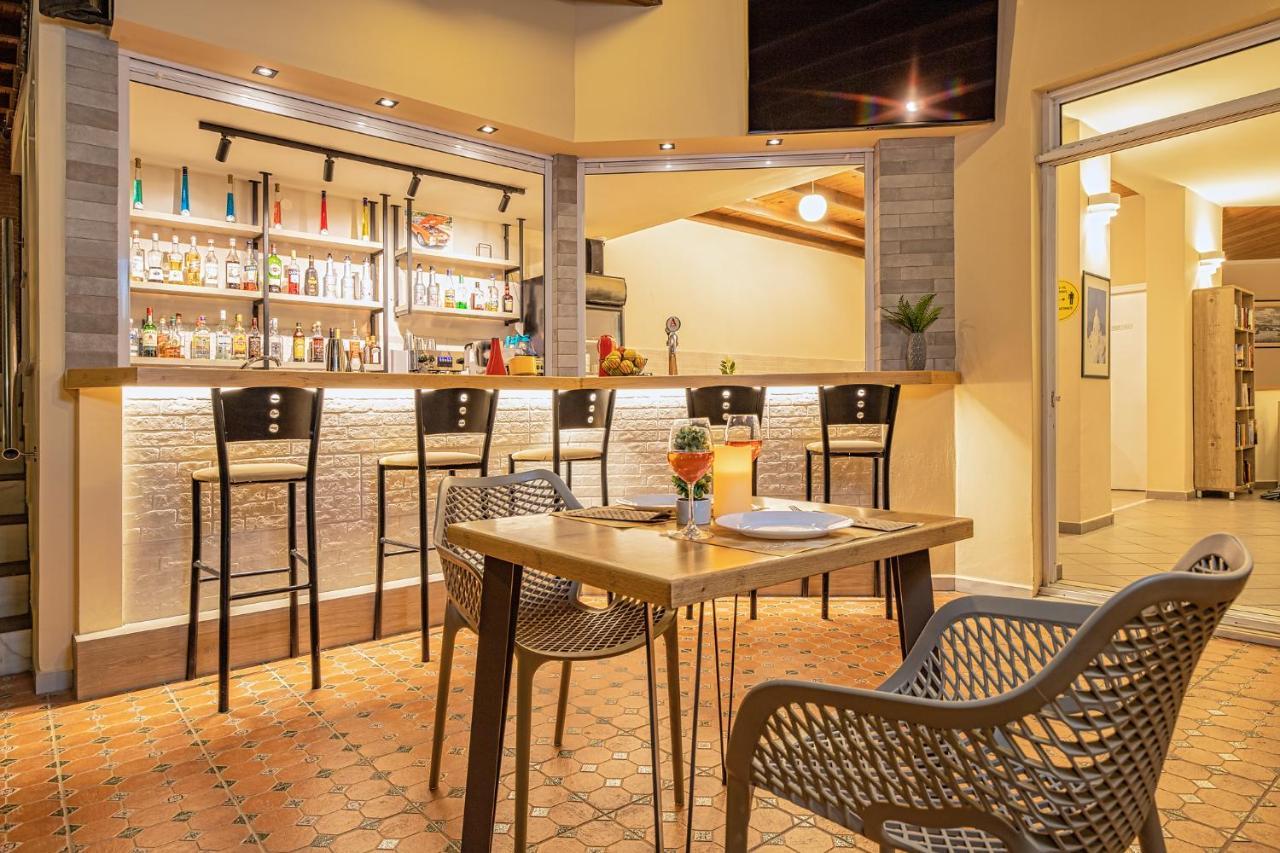 קאטו דרטסו Theos Village Apartments מראה חיצוני תמונה